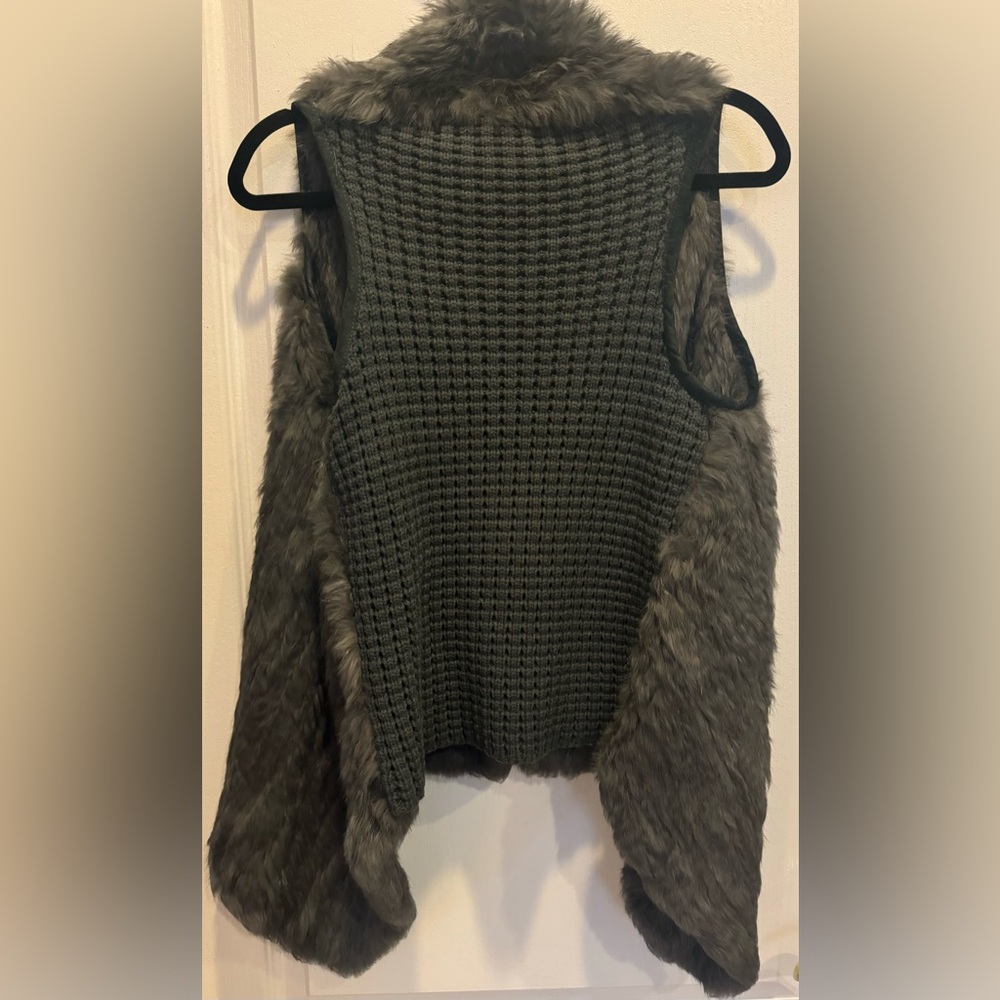 LAROK LUXE Rabbit Fur Vest Medium - Picture 2 of 9
